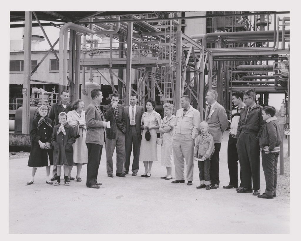 Shell Family Day in 1930 Group Photo